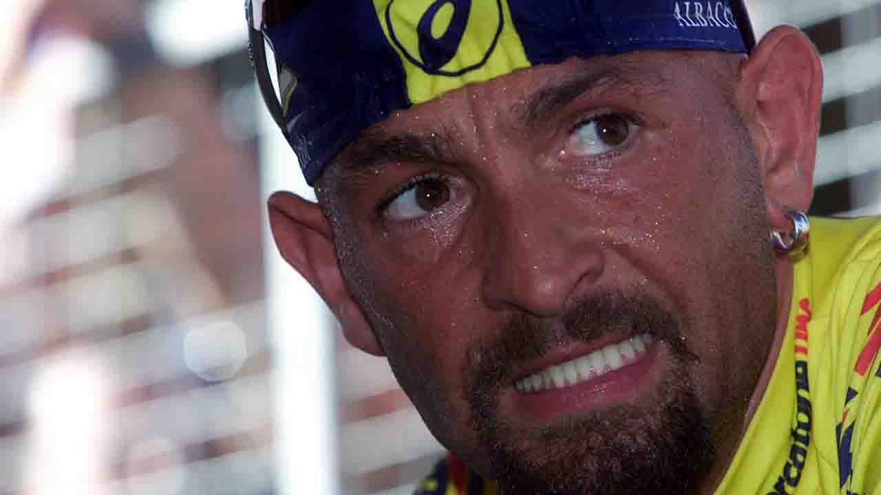La storia di Marco Pantani chi è: età, trofei, ciclismo, causa morte, doping e vita privata
